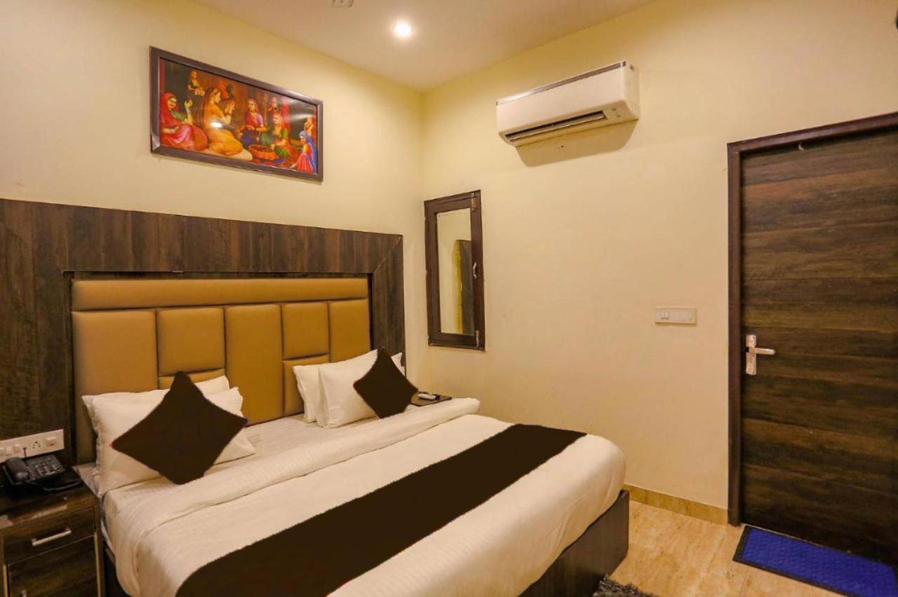Hotel Swan Suite Near Delhi Airport 新德里 外观 照片