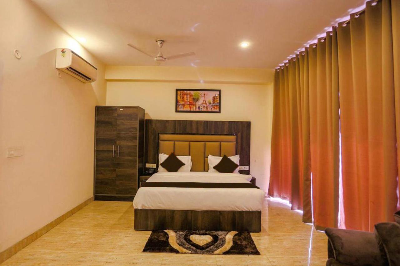 Hotel Swan Suite Near Delhi Airport 新德里 外观 照片