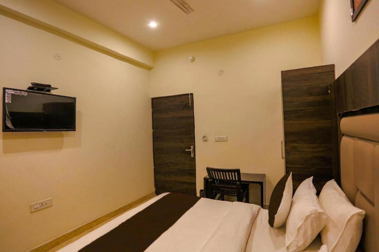 Hotel Swan Suite Near Delhi Airport 新德里 外观 照片