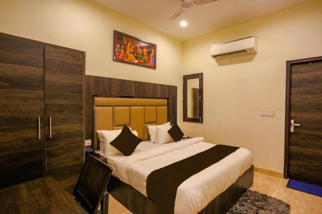 Hotel Swan Suite Near Delhi Airport 新德里 外观 照片