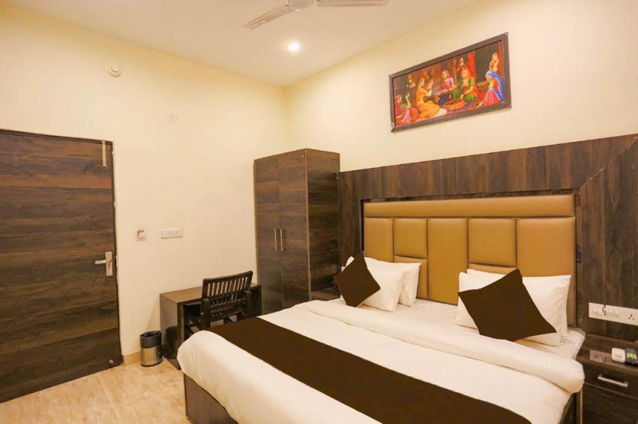 Hotel Swan Suite Near Delhi Airport 新德里 外观 照片