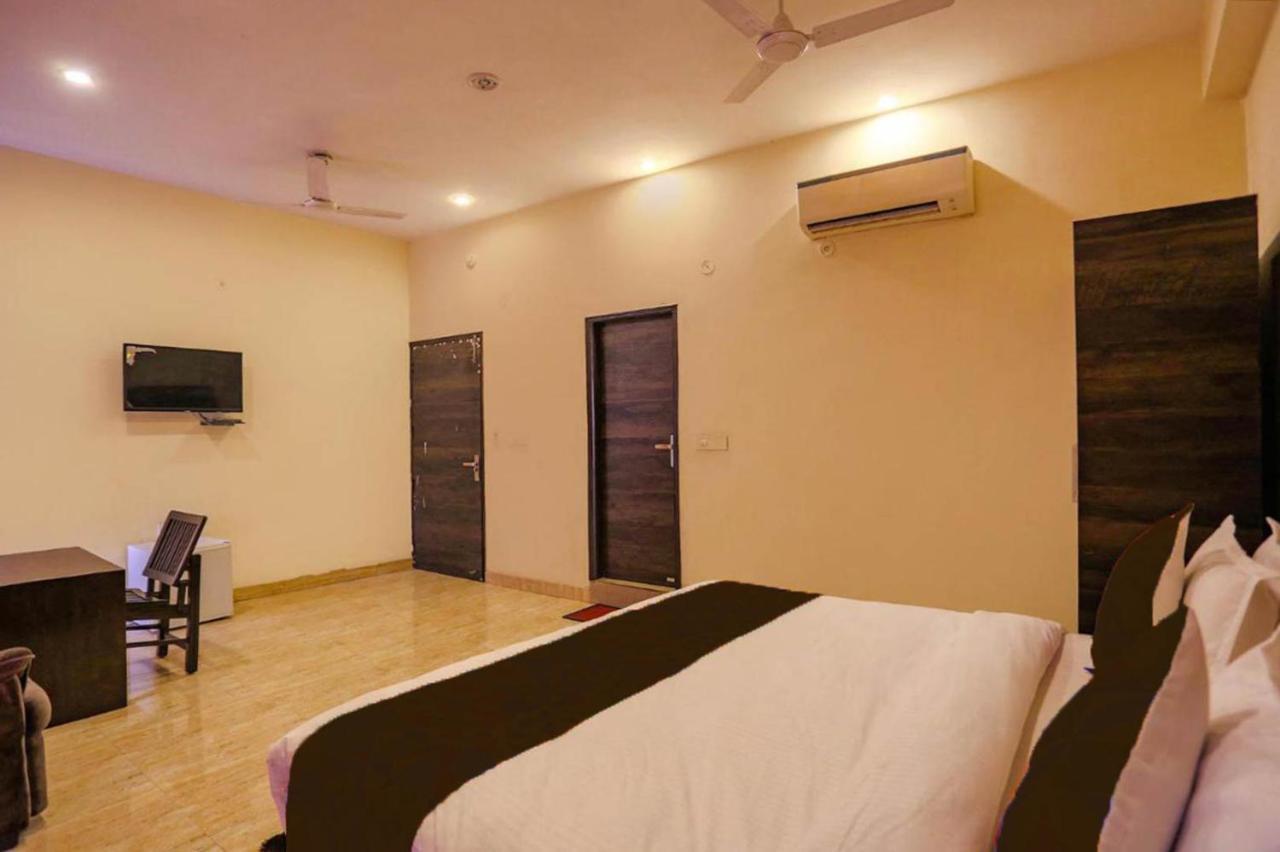 Hotel Swan Suite Near Delhi Airport 新德里 外观 照片