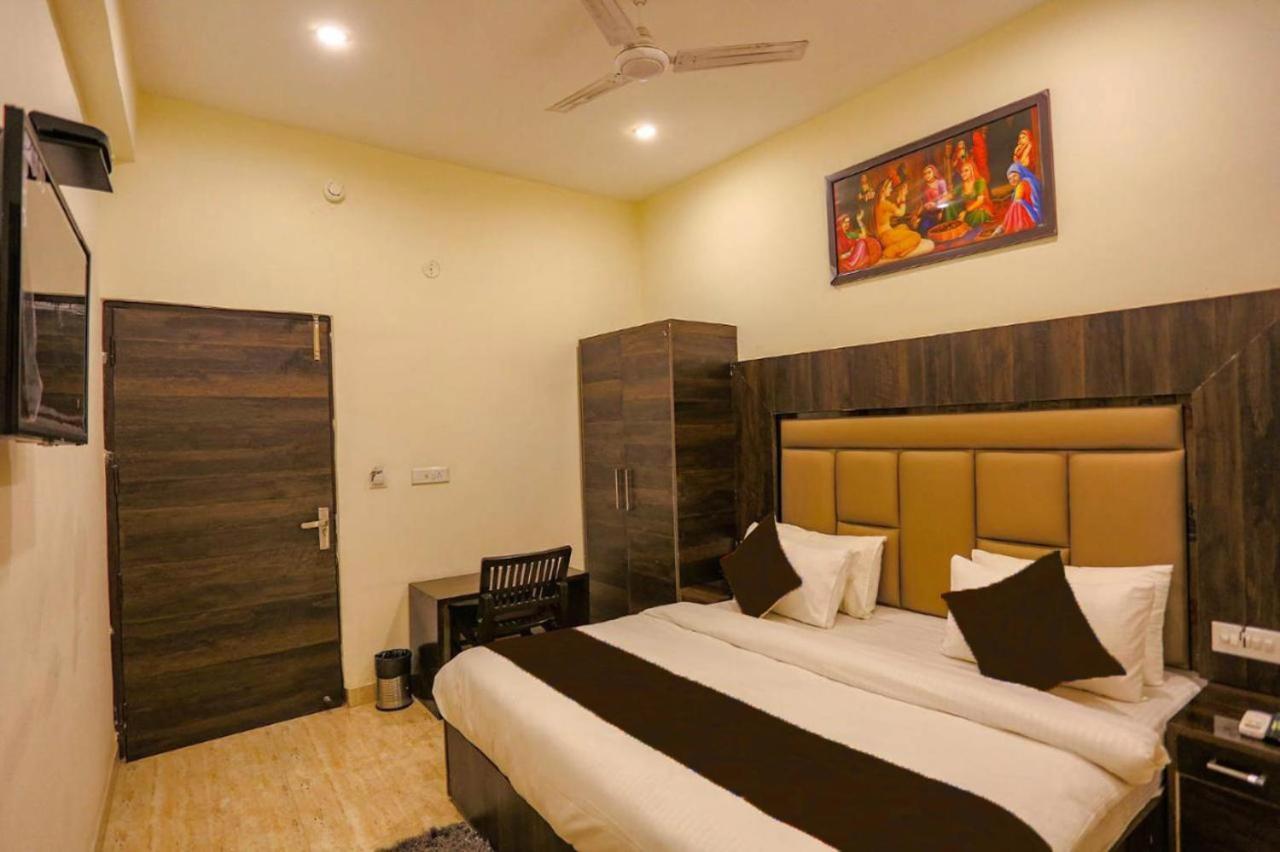 Hotel Swan Suite Near Delhi Airport 新德里 外观 照片