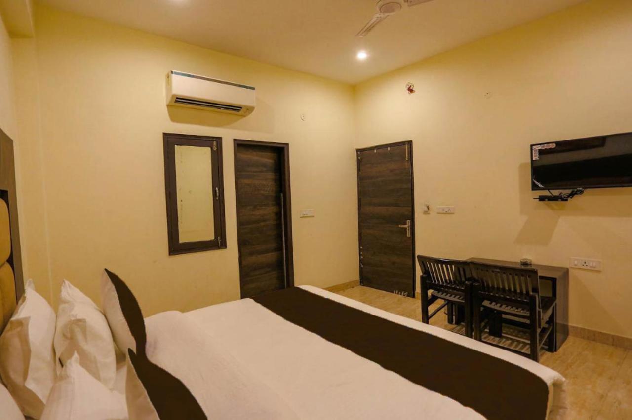 Hotel Swan Suite Near Delhi Airport 新德里 外观 照片