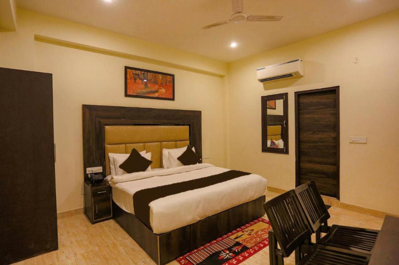 Hotel Swan Suite Near Delhi Airport 新德里 外观 照片